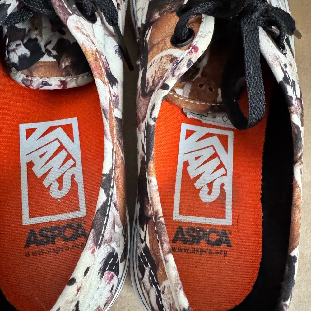 Vans x ASPCA Unisex Cats Low Top Sneaker. M4.5/W6 - Picture 8 of 9